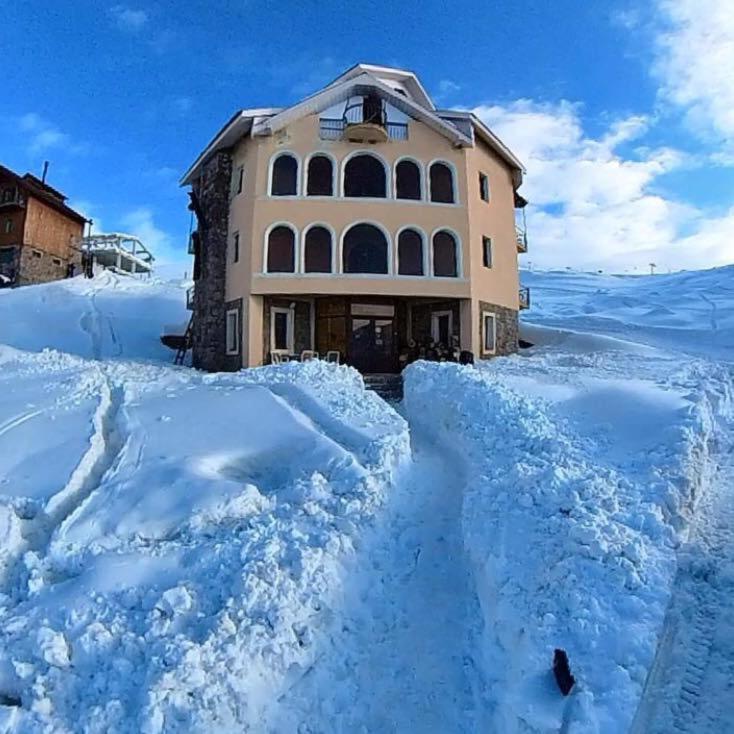 غودوري Hotel Seven المظهر الخارجي الصورة